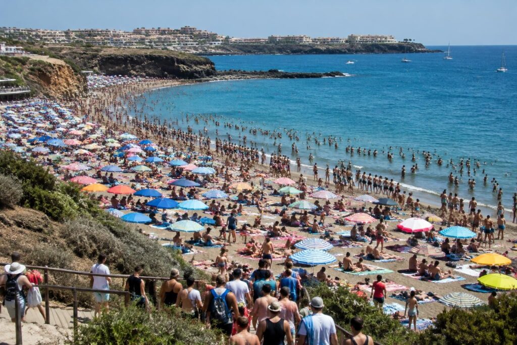 découvrez quelles plages éviter au cap d’agde en haute saison, pourquoi elles sont très fréquentées et comment profiter du littoral plus sereinement.